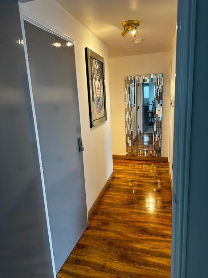 Two Bed Apartment With Balcony Slough,Windsor,Legoland Exterior foto